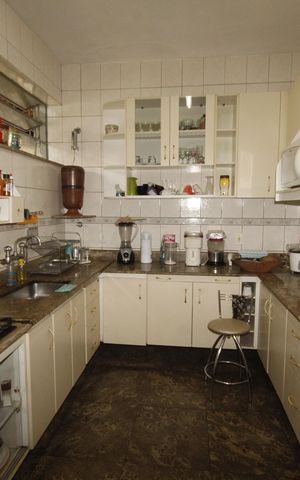 Casa à venda com 390m², 6 quartos e 2 vagasCozinha