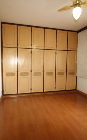 Casa à venda com 390m², 6 quartos e 2 vagasQuarto 3