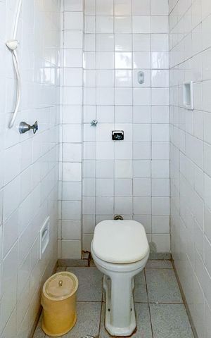 Apartamento à venda com 147m², 2 quartos e 1 vaga Apartamento à venda com 147m², 2 quartos e 1 vagaBanheiro de serviço