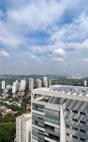 Apartamento à venda com 195m², 4 quartos e 3 vagas Apartamento à venda com 195m², 4 quartos e 3 vagasVista da Varanda