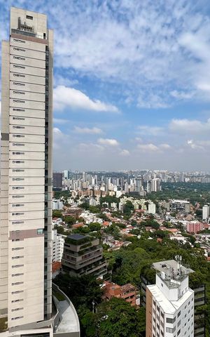Apartamento à venda com 195m², 4 quartos e 3 vagas Apartamento à venda com 195m², 4 quartos e 3 vagasVista da Varanda