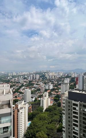 Apartamento à venda com 195m², 4 quartos e 3 vagas Apartamento à venda com 195m², 4 quartos e 3 vagasVista da Varanda