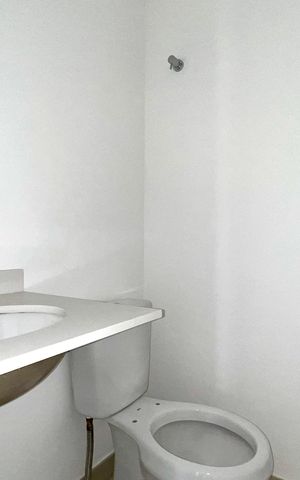Apartamento à venda com 195m², 4 quartos e 3 vagas Apartamento à venda com 195m², 4 quartos e 3 vagasLavabo