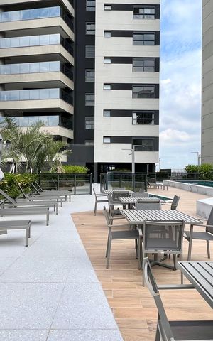 Apartamento à venda com 195m², 4 quartos e 3 vagas Apartamento à venda com 195m², 4 quartos e 3 vagasPiscina