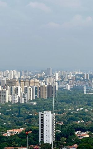 Apartamento à venda com 195m², 4 quartos e 3 vagas Apartamento à venda com 195m², 4 quartos e 3 vagasVista da Varanda