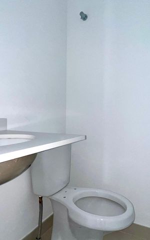 Apartamento à venda com 195m², 4 quartos e 3 vagas Apartamento à venda com 195m², 4 quartos e 3 vagasLavabo