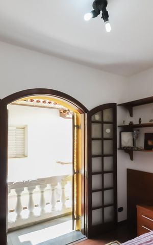 Casa à venda com 275m², 3 quartos e 2 vagasSuíte 2