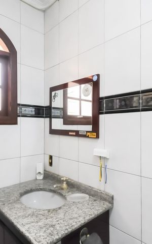 Casa à venda com 275m², 3 quartos e 2 vagasBanheiro da Suíte 3