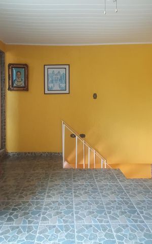 Casa à venda com 275m², 3 quartos e 2 vagasEdícula - sala