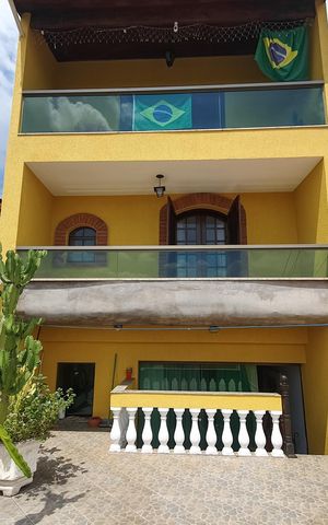 Casa à venda com 275m², 3 quartos e 2 vagasquintal - frente