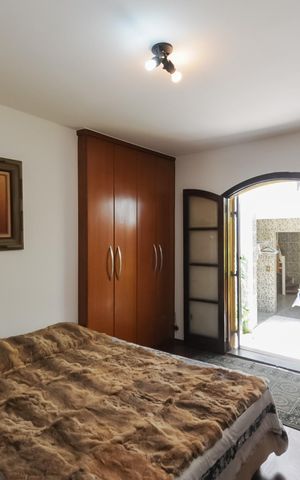 Casa à venda com 275m², 3 quartos e 2 vagasSuíte 3