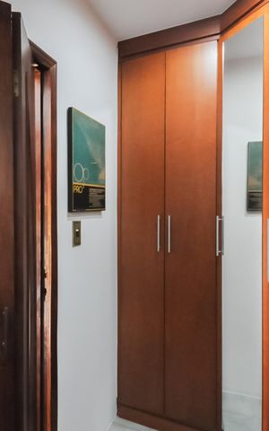 Casa à venda com 275m², 3 quartos e 2 vagasBanheiro da Suíte 2 e closet
