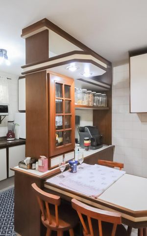 Casa à venda com 275m², 3 quartos e 2 vagasCozinha - Armários