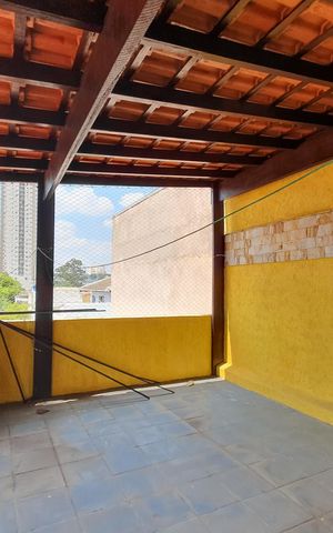 Casa à venda com 275m², 3 quartos e 2 vagasacesso a área de cima da edícula