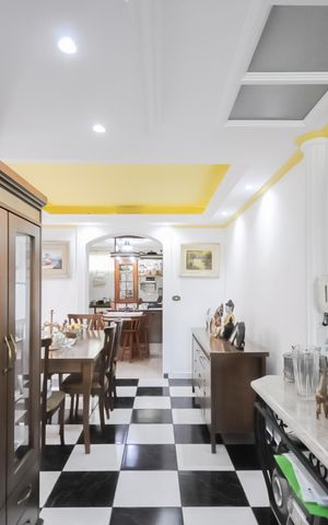 Casa à venda com 275m², 3 quartos e 2 vagasSala