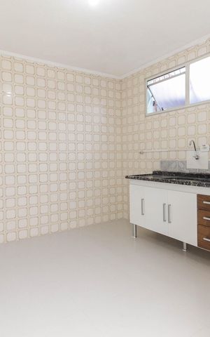 Casa para alugar com 150m², 2 quartos e 2 vagasCozinha
