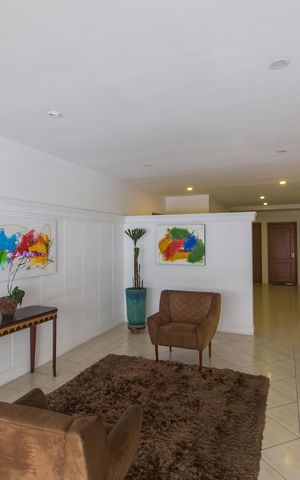 Apartamento à venda com 101m², 2 quartos e 2 vagasHall social