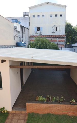 Casa à venda com 400m², 4 quartos e 5 vagasVista do Quarto 2