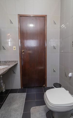 Casa à venda com 400m², 4 quartos e 5 vagasBanheiro da Suíte