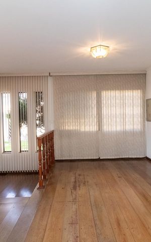 Casa à venda com 400m², 4 quartos e 5 vagasSala