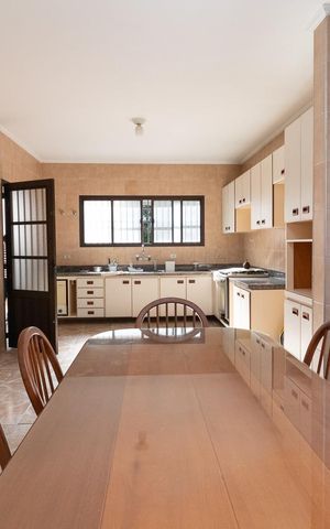 Casa à venda com 400m², 4 quartos e 5 vagasCozinha