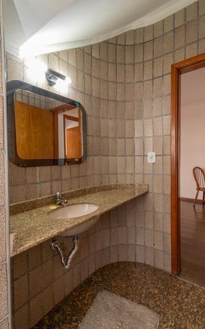 Casa à venda com 400m², 4 quartos e 5 vagasLavabo 2