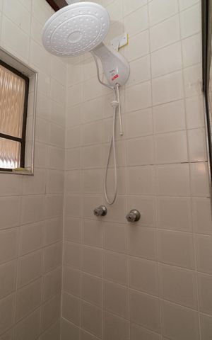 Casa à venda com 400m², 4 quartos e 5 vagasBanheiro 2