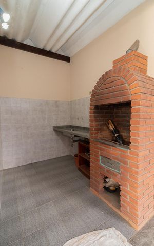 Casa à venda com 400m², 4 quartos e 5 vagasChurrasqueira