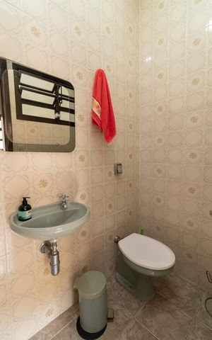Casa à venda com 400m², 4 quartos e 5 vagasLavabo 1
