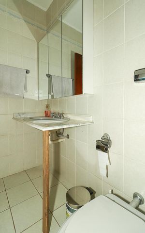 Casa à venda com 250m², 3 quartos e 1 vagaBanheiro