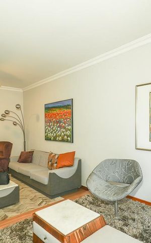 Casa à venda com 250m², 3 quartos e 1 vagaSala