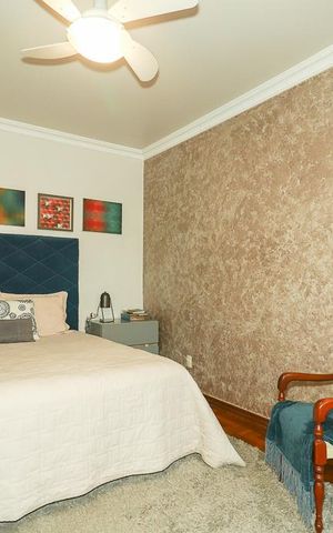 Casa à venda com 250m², 3 quartos e 1 vagaQuarto Suíte