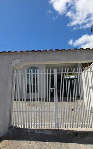 Casa para alugar com 160m², 4 quartos e 4 vagasFachada