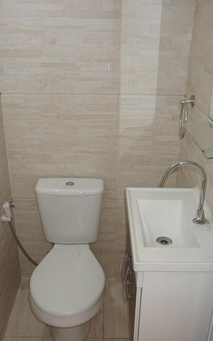 Apartamento para alugar com 71m², 2 quartos e sem vagaBanheiro de Serviço