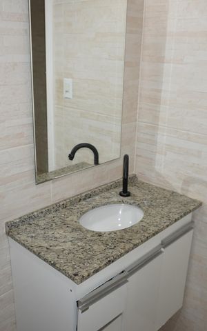 Apartamento para alugar com 71m², 2 quartos e sem vagaBanheiro