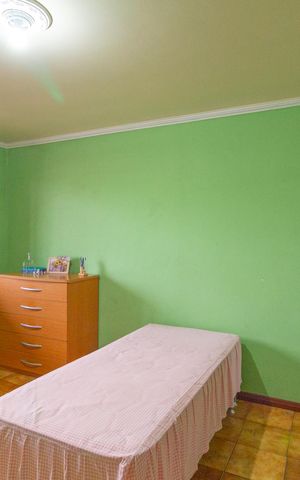 Casa à venda com 250m², 3 quartos e 4 vagas Casa à venda com 250m², 3 quartos e 4 vagasSuíte 1