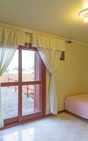 Casa à venda com 250m², 3 quartos e 4 vagas Casa à venda com 250m², 3 quartos e 4 vagasSuíte 2
