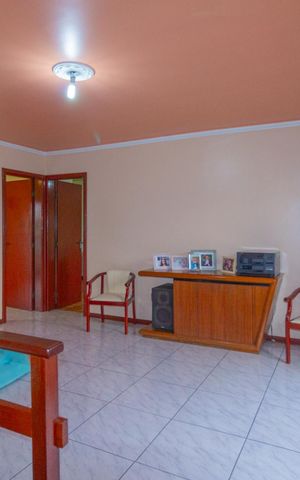 Casa à venda com 250m², 3 quartos e 4 vagas Casa à venda com 250m², 3 quartos e 4 vagasSala 3