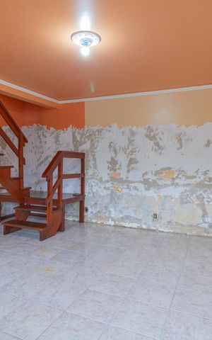 Casa à venda com 250m², 3 quartos e 4 vagas Casa à venda com 250m², 3 quartos e 4 vagasSala 1