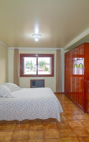 Casa à venda com 250m², 3 quartos e 4 vagas Casa à venda com 250m², 3 quartos e 4 vagasSuíte 3