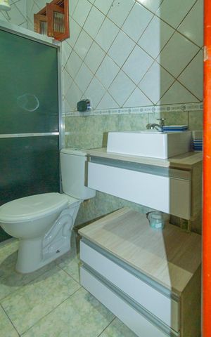 Casa à venda com 250m², 3 quartos e 4 vagas Casa à venda com 250m², 3 quartos e 4 vagasBanheiro
