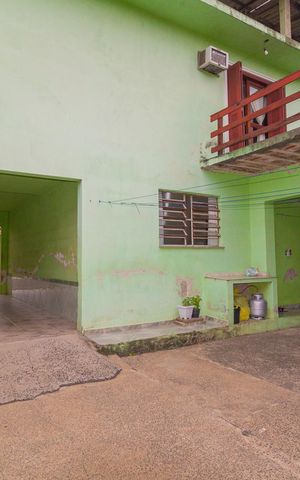 Casa à venda com 250m², 3 quartos e 4 vagas Casa à venda com 250m², 3 quartos e 4 vagasQuintal
