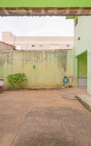 Casa à venda com 250m², 3 quartos e 4 vagas Casa à venda com 250m², 3 quartos e 4 vagasGaragem