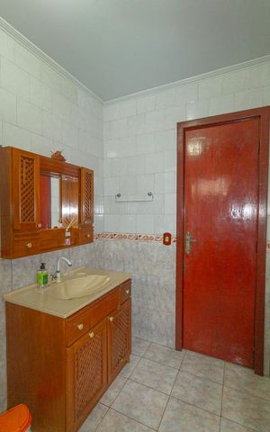 Casa à venda com 250m², 3 quartos e 4 vagas Casa à venda com 250m², 3 quartos e 4 vagasBanheiro da Suíte 1