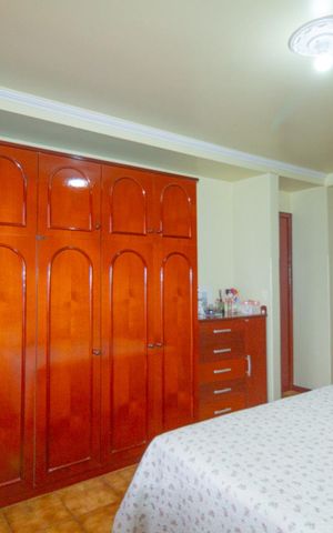 Casa à venda com 250m², 3 quartos e 4 vagas Casa à venda com 250m², 3 quartos e 4 vagasSuíte 3