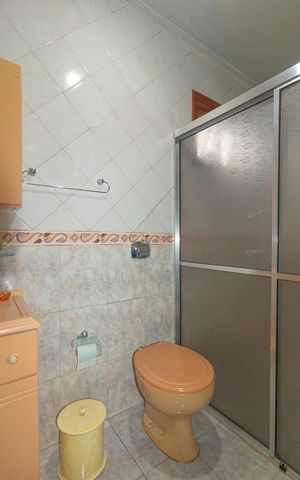 Casa à venda com 250m², 3 quartos e 4 vagas Casa à venda com 250m², 3 quartos e 4 vagasBanheiro da Suíte 3