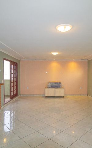 Casa à venda com 250m², 3 quartos e 4 vagas Casa à venda com 250m², 3 quartos e 4 vagasSalão de Festas