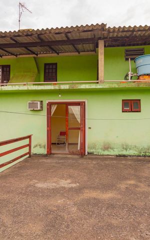 Casa à venda com 250m², 3 quartos e 4 vagas Casa à venda com 250m², 3 quartos e 4 vagasTerraço