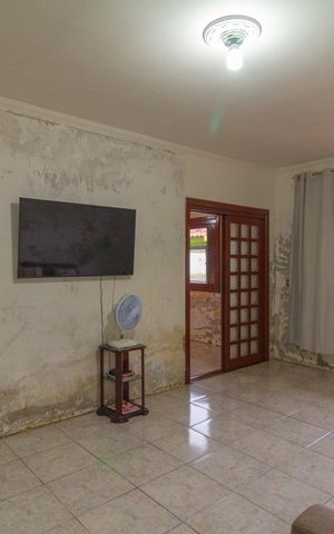 Casa à venda com 250m², 3 quartos e 4 vagas Casa à venda com 250m², 3 quartos e 4 vagasSala 2