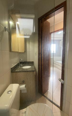Apartamento para alugar com 100m², 2 quartos e 2 vagas Apartamento para alugar com 100m², 2 quartos e 2 vagasBanheiro